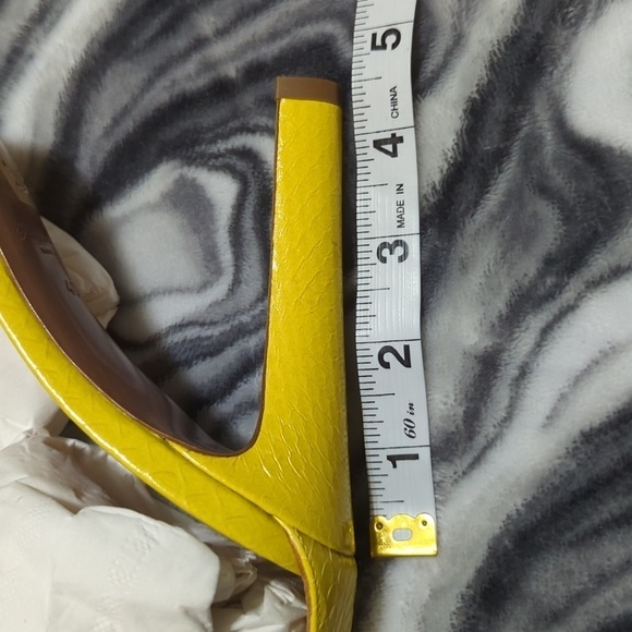 Ralph Lauren Purple Label ARDELISA-SN-HES canry yellow Women's Heels. Size 40B. - Picture 11 of 14